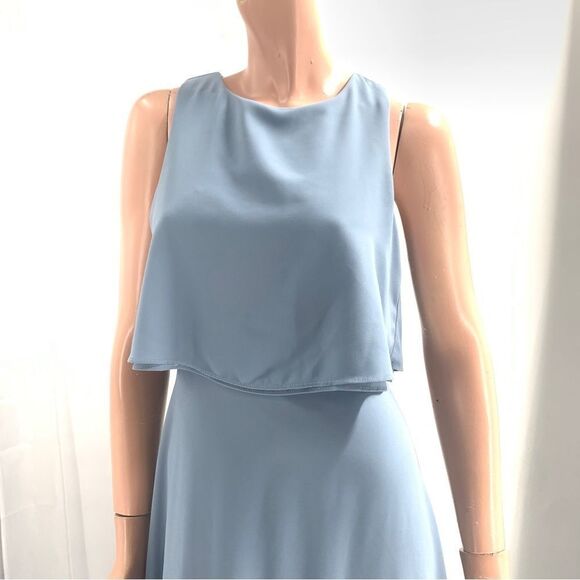 Lulu’s SIZE XS Powder Blue Sleeveless nw/Open Back Detail andDefined Waist Gown - Picture 2 of 10